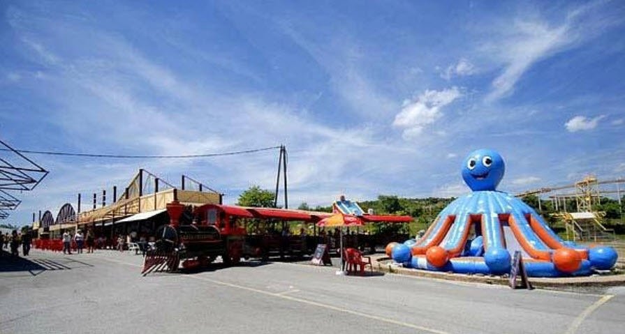 Parc Avenue, Aubenas, France